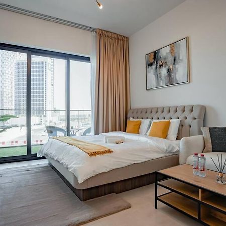 Cozy Studio With Burj Views Pool Gym Central Apartment Dubai Exterior photo