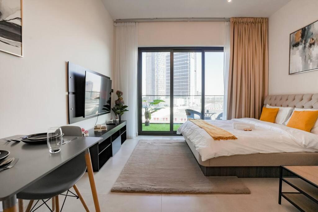 Cozy Studio With Burj Views Pool Gym Central Apartment Dubai Exterior photo