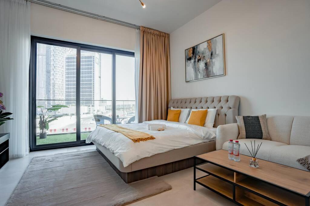 Cozy Studio With Burj Views Pool Gym Central Apartment Dubai Exterior photo